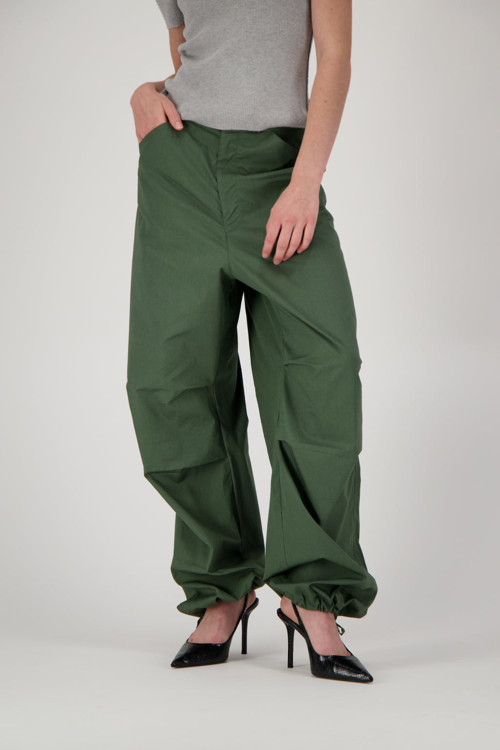 THE PARACHUTE PANT
