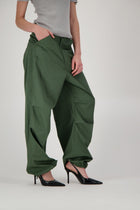 THE PARACHUTE PANT