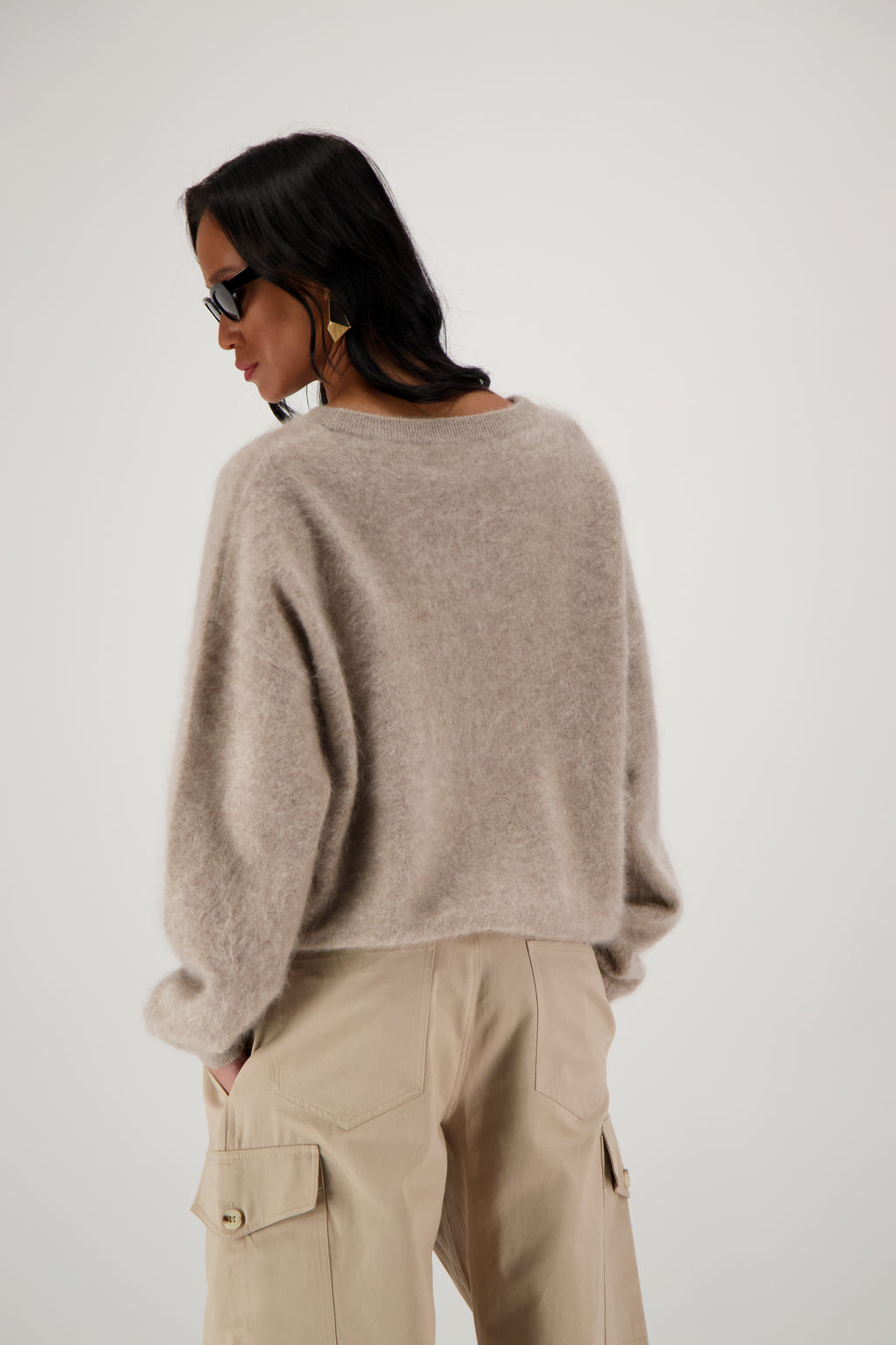 THE RAFAELLA LEE SWEATER IN BRUSHED CASHMERE