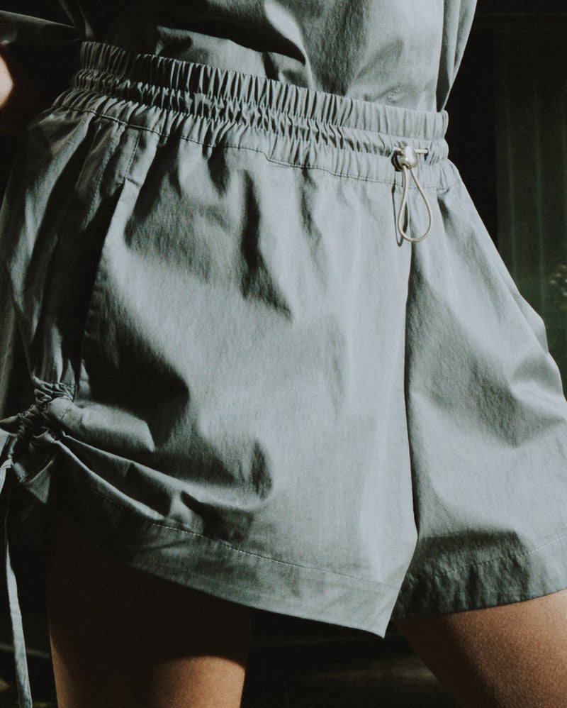 THE PARACHUTE SHORTS