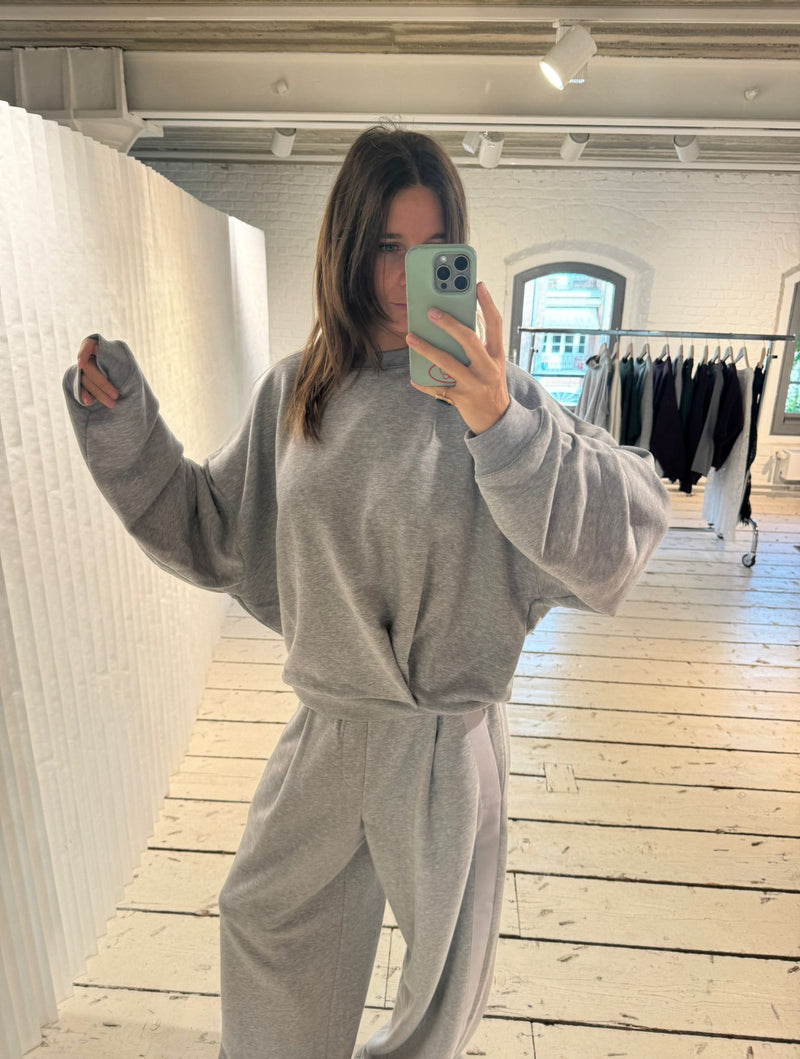 ANNA SWEAT