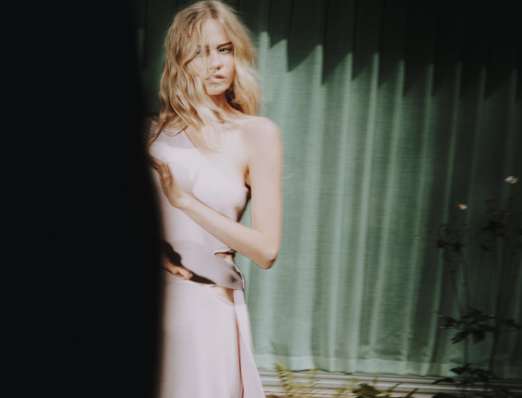 THE CARMINE DRESS IN WOOL