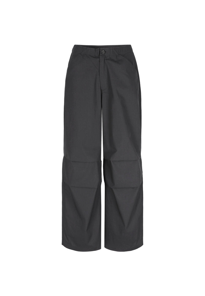 THE PARACHUTE PANT